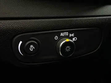 2022 Chevrolet Bolt EUV - image 20
