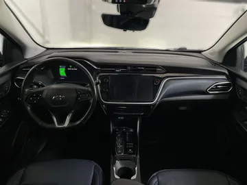 2022 Chevrolet Bolt EUV - image 4