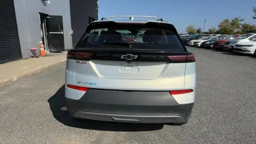 2023 Chevrolet Bolt EUV - image 6