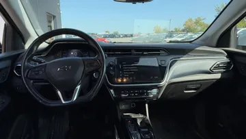 2023 Chevrolet Bolt EUV - image 9