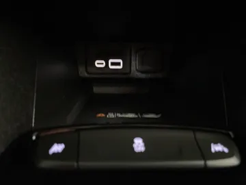 2022 Chevrolet Bolt EUV - image 34