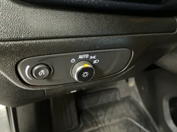 2022 Chevrolet Bolt EUV - image 20
