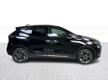 2022 Chevrolet Bolt EUV - image 2