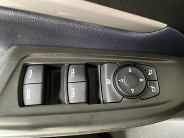2022 Chevrolet Bolt EUV - image 29