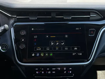 2022 Chevrolet Bolt EUV - image 23