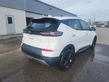 2022 Chevrolet Bolt EUV - image 7