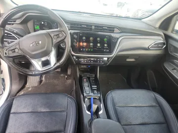 2022 Chevrolet Bolt EUV - image 10