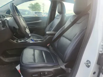 2022 Chevrolet Bolt EUV - image 9