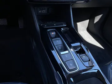 2022 Chevrolet Bolt EUV - image 29