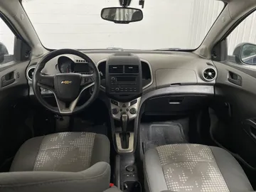 2015 Chevrolet Sonic - image 4