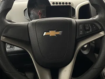 2015 Chevrolet Sonic - image 15