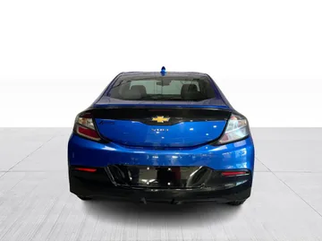 2018 Chevrolet Volt - image 12