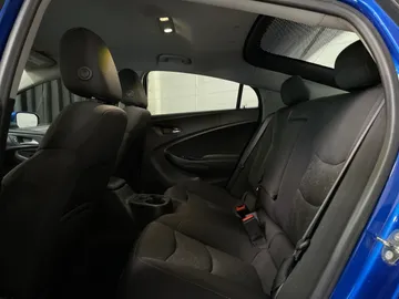 2018 Chevrolet Volt - image 15