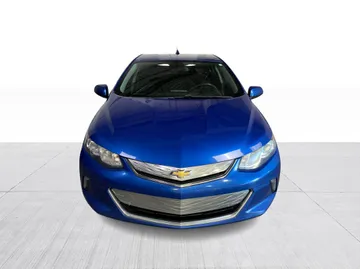 2018 Chevrolet Volt - image 8