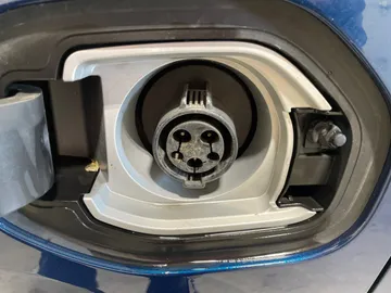2019 Chevrolet Volt - image 27