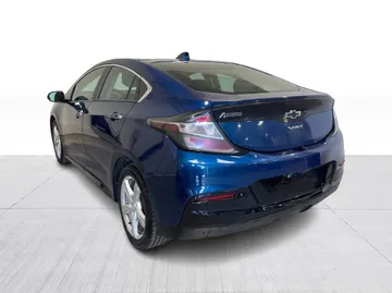 2019 Chevrolet Volt - image 11