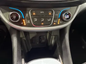 2019 Chevrolet Volt - image 19