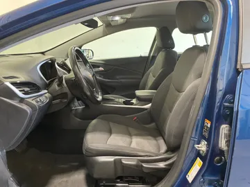 2019 Chevrolet Volt - image 3