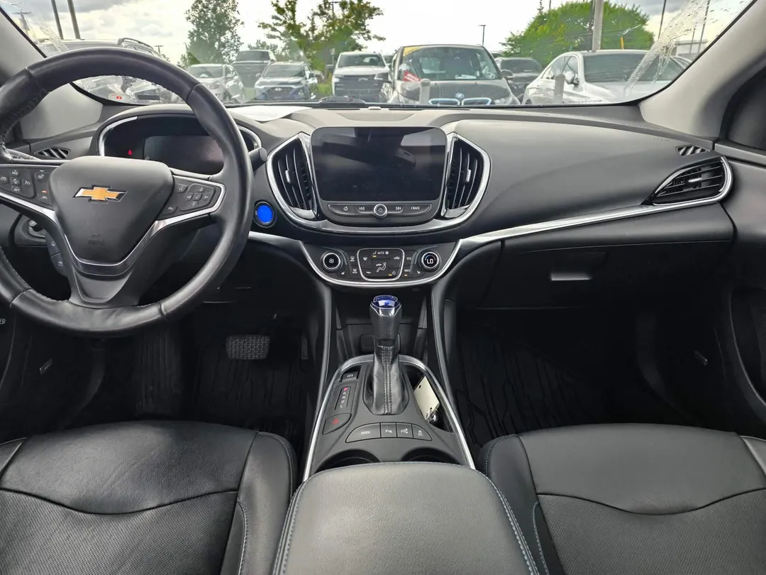 2018 Chevrolet Volt — photo 8