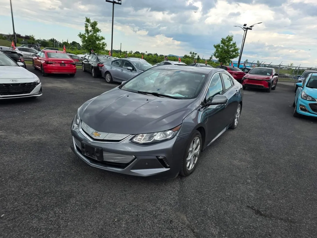 2018 Chevrolet Volt — photo 3