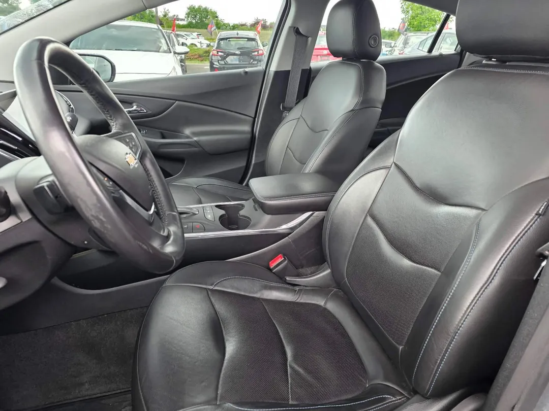 2018 Chevrolet Volt — photo 7