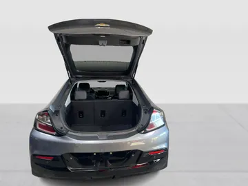 2018 Chevrolet Volt - image 12