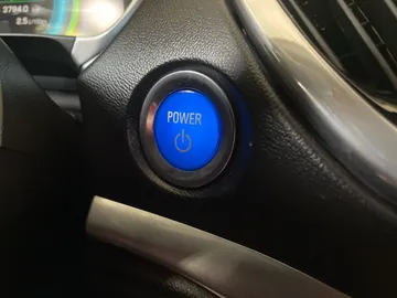 2018 Chevrolet Volt - image 23