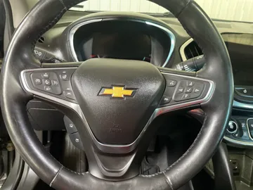 2018 Chevrolet Volt - image 16