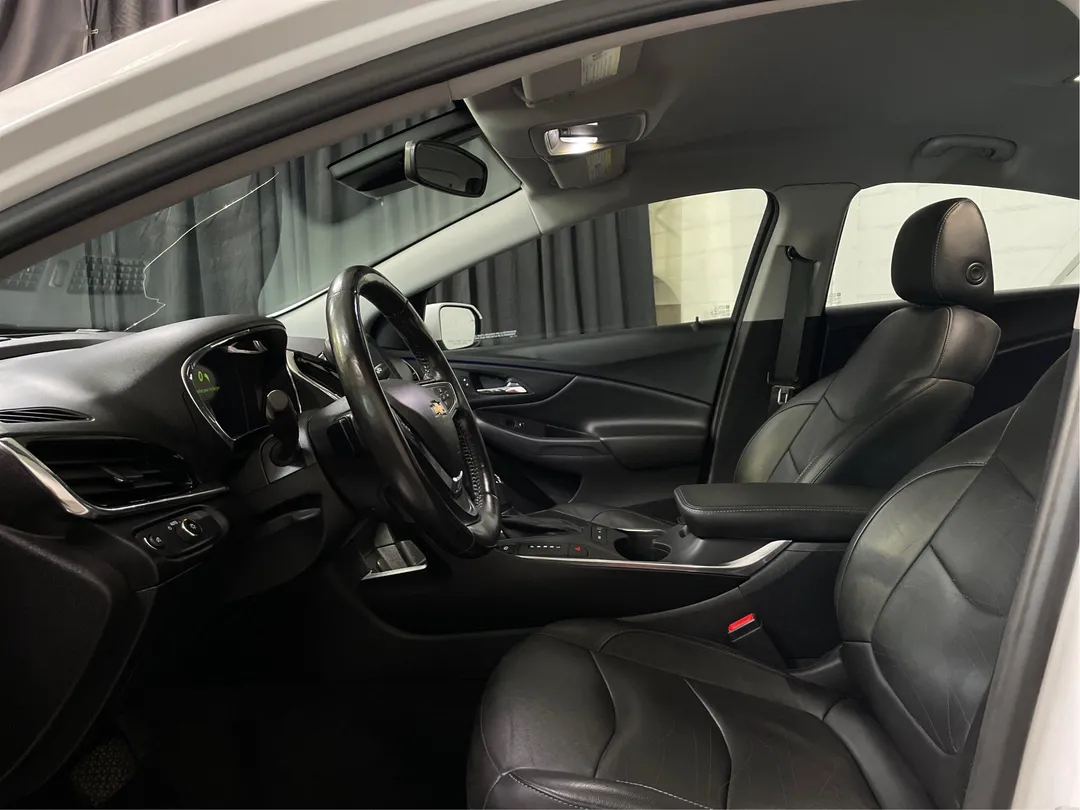 2019 Chevrolet Volt — photo 3