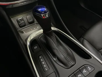 2019 Chevrolet Volt - image 31