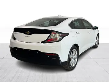 2019 Chevrolet Volt - image 14