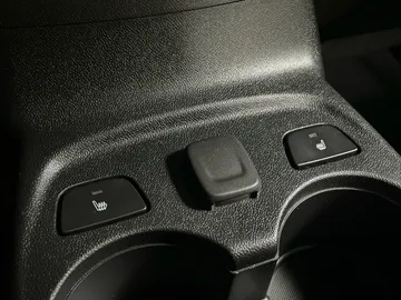 2019 Chevrolet Volt - image 28