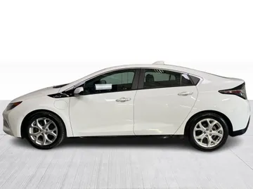 2019 Chevrolet Volt - image 10