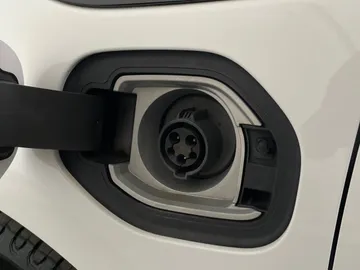 2019 Chevrolet Volt - image 22