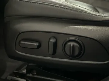 2019 Chevrolet Volt - image 20