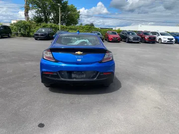 2018 Chevrolet Volt - image 6