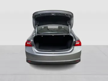2024 Chevrolet Malibu - image 12