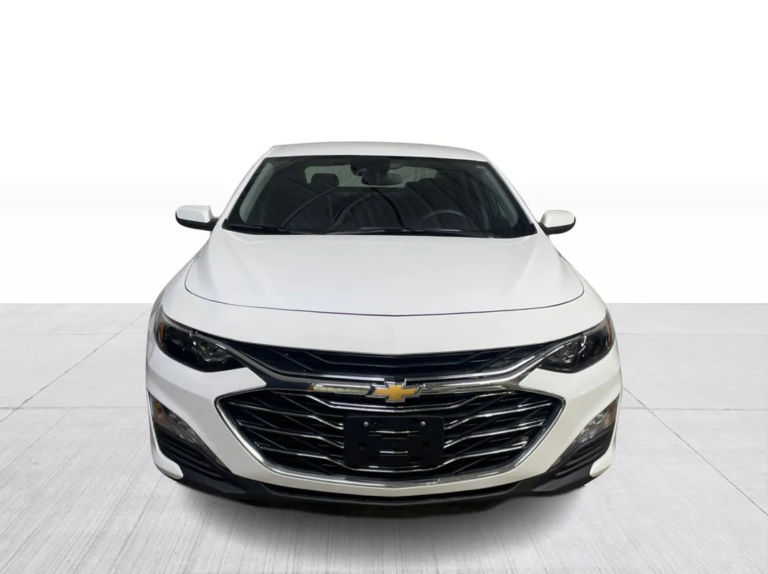 2024 Chevrolet Malibu — photo 2