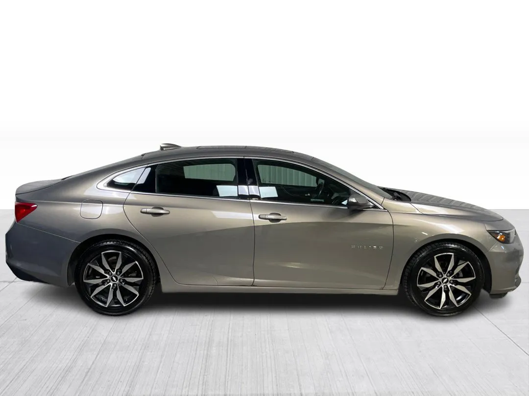 2018 Chevrolet Malibu for sale - photo 2