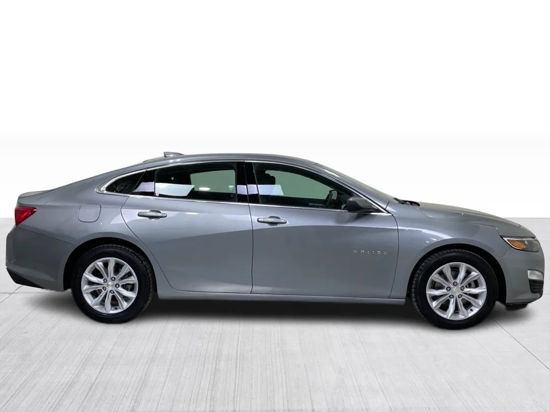 2024 Chevrolet Malibu — photo 2