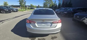 2020 Chevrolet Malibu - image 6