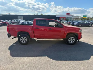 2018 Chevrolet Colorado - image 4