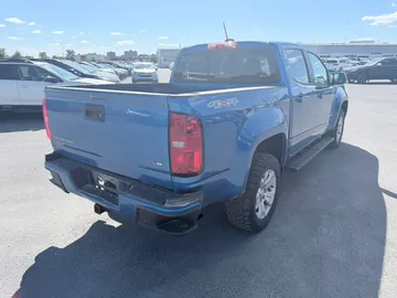 2022 Chevrolet Colorado - image 6