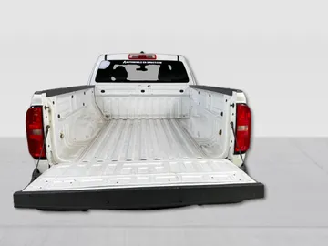 2020 Chevrolet Colorado - image 12