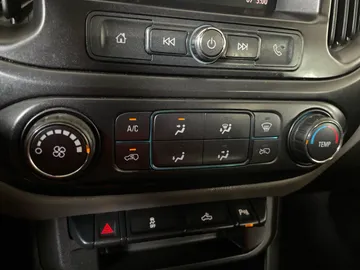 2020 Chevrolet Colorado - image 19