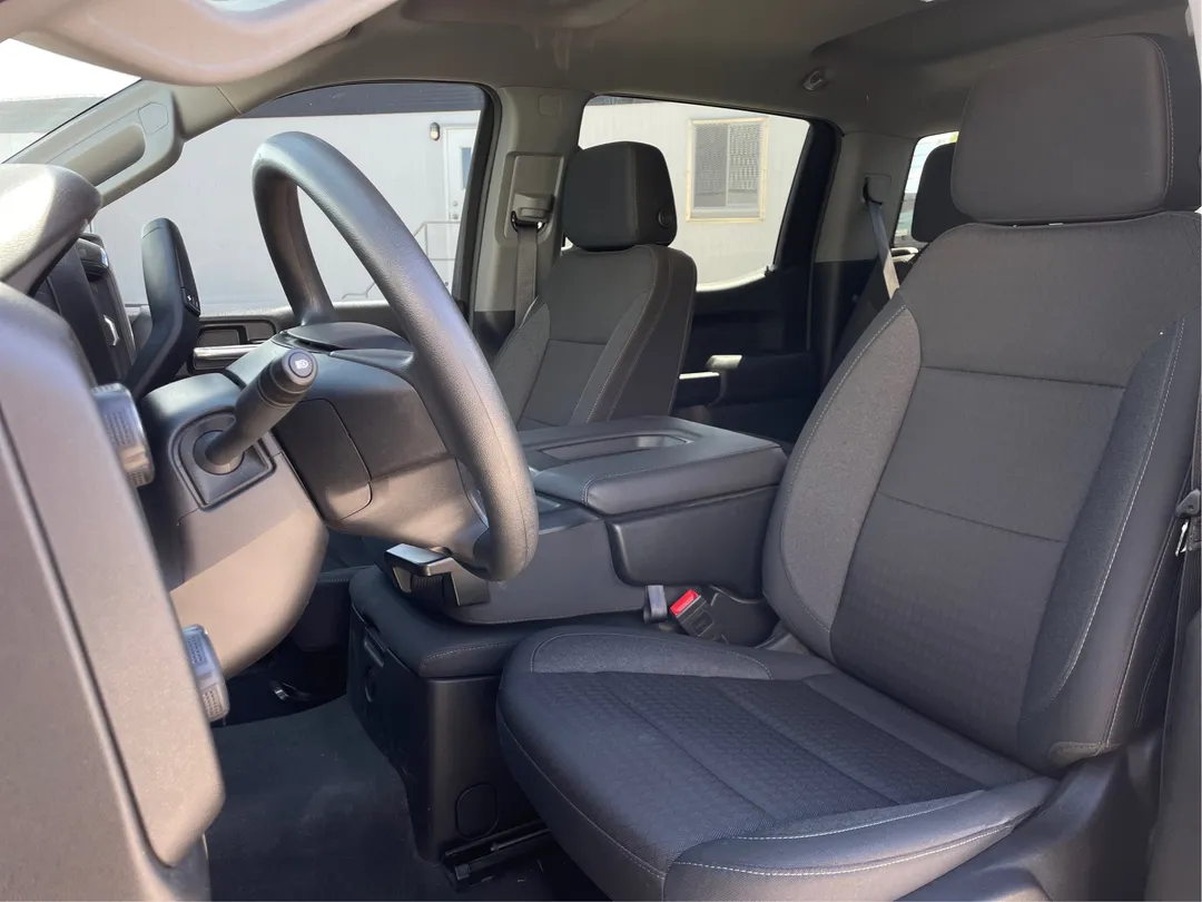 2024 Chevrolet Silverado 1500 — photo 3