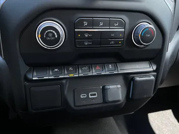 2024 Chevrolet Silverado 1500 - image 21