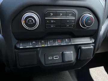 2024 Chevrolet Silverado 1500 - image 21