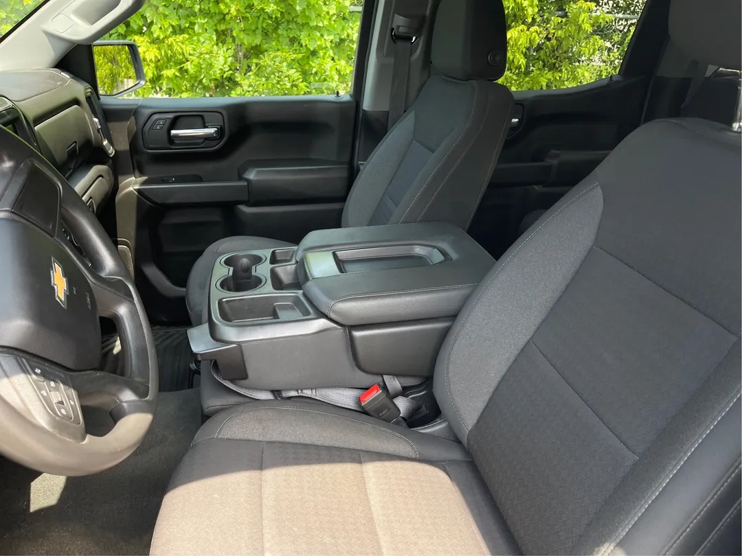 2023 Chevrolet Silverado 1500 — photo 3
