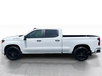 2023 Chevrolet Silverado 1500 - image 10